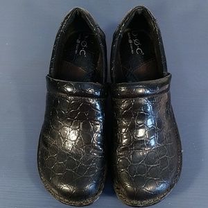 Born BOC Black Clogs Faux Leather Sz 8